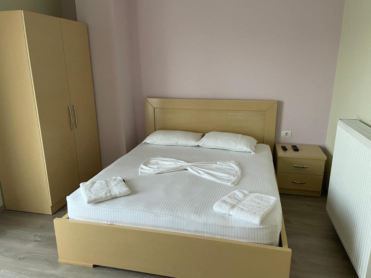 Rent Rooms Kapri Pogradec Exterior foto