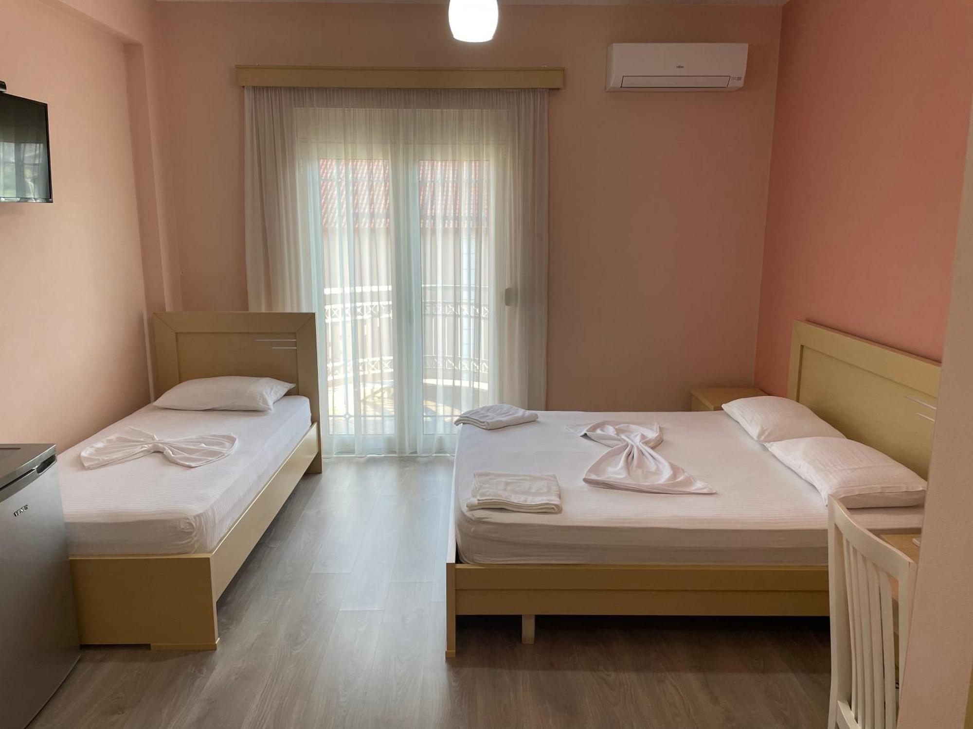 Rent Rooms Kapri Pogradec Exterior foto