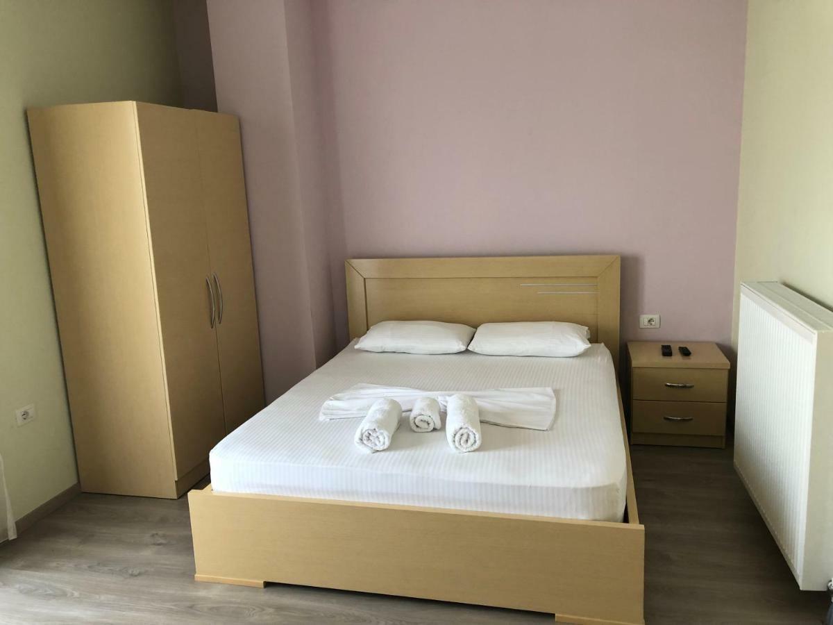 Rent Rooms Kapri Pogradec Exterior foto